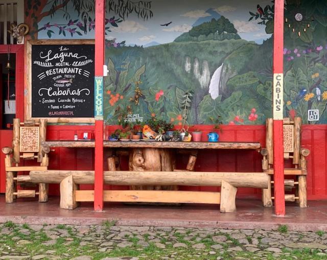 Hostal La Laguna Villamaria Bagian luar foto