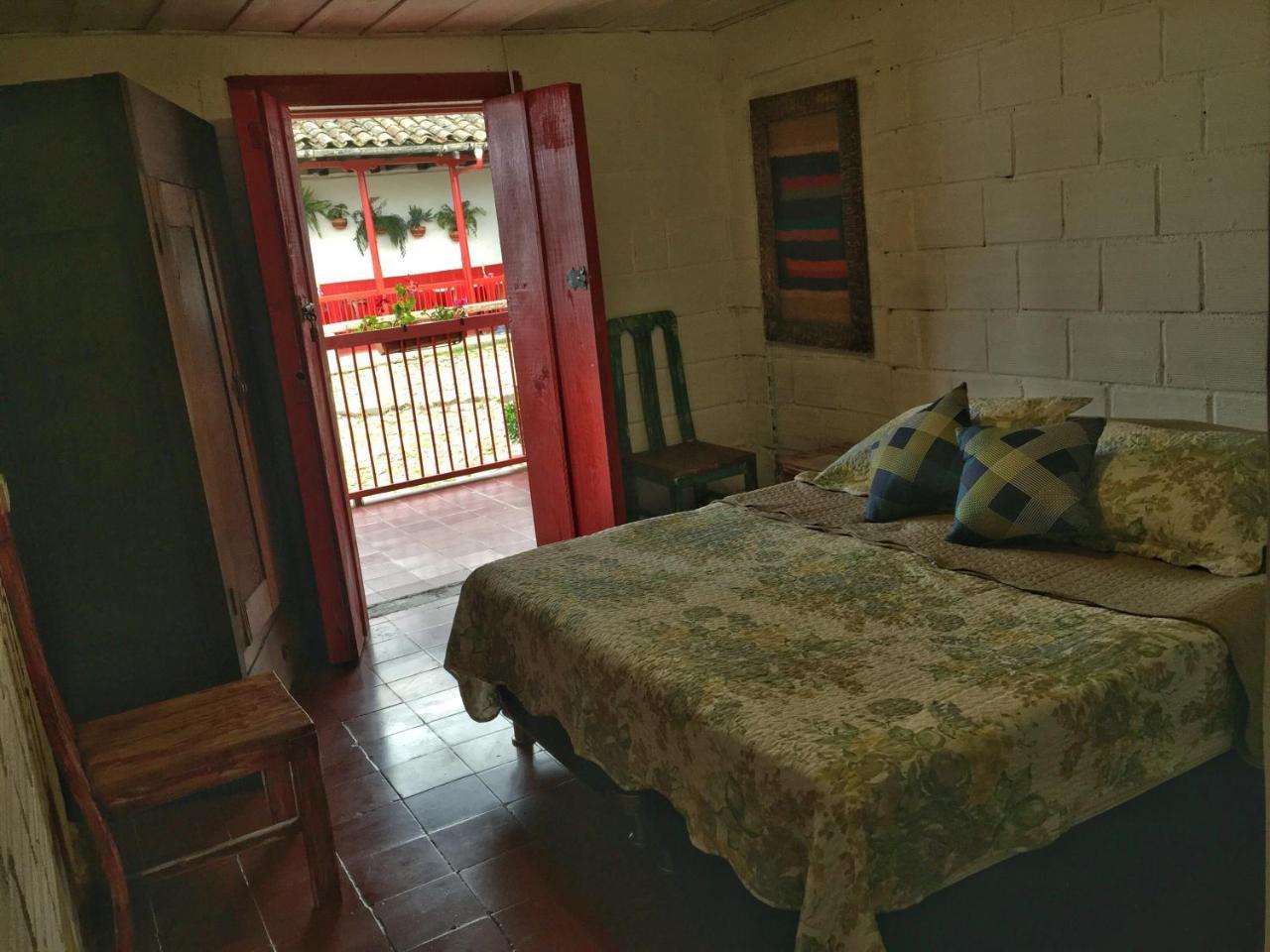 Hostal La Laguna Villamaria Bagian luar foto